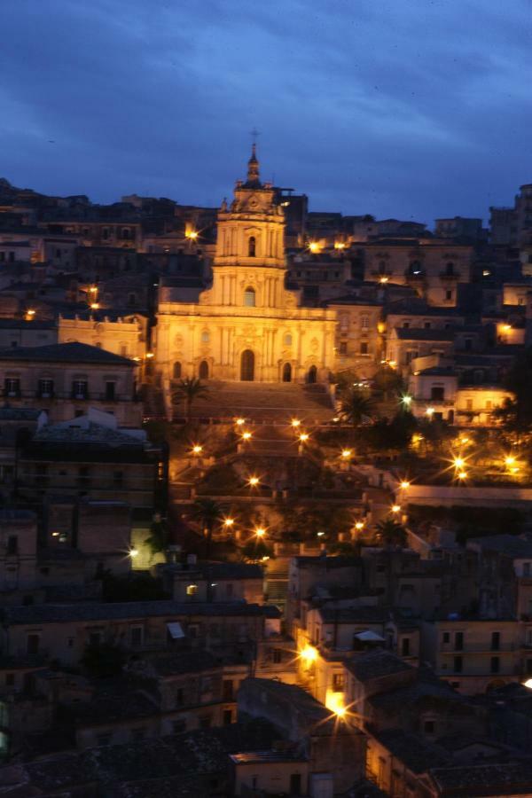 Appartement La Casa Di Pina à Modica Extérieur photo